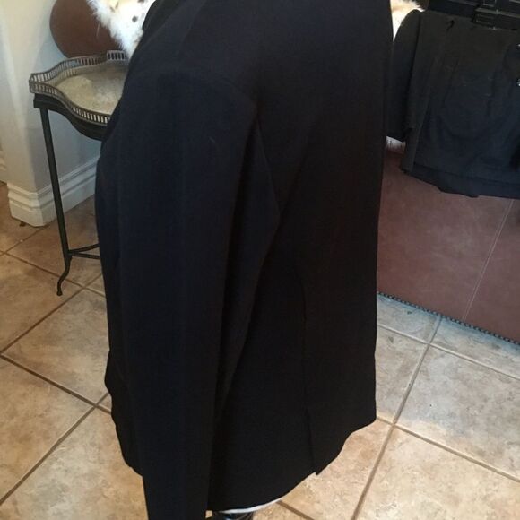 CABI TAILORED Leather Trimmed Jacket! - Picture 3 of 16